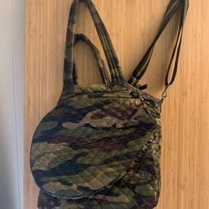 Oliver Thomas kitchen sink TENNIS bag